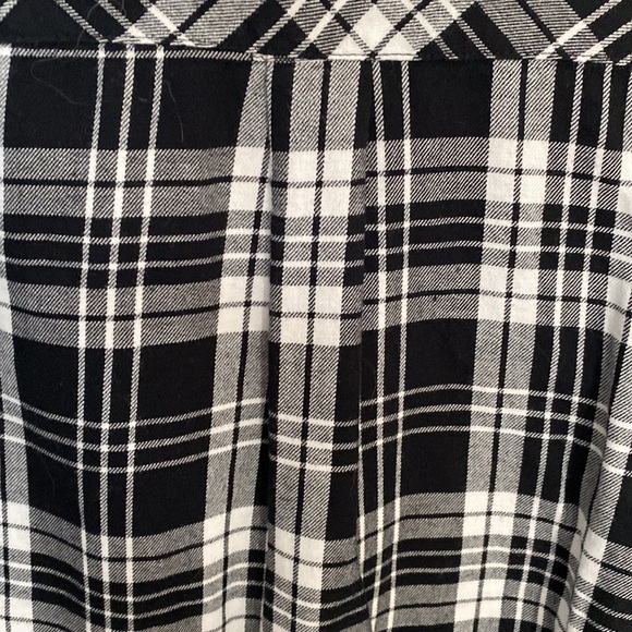 GAP Small Black & White Plaid Long Sleeve Shirt - Picture 6 of 7
